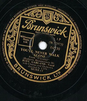 Judy Garland - Smilin' Through / You'll Never Walk Alone
