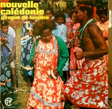 Kanak - Nouvelle Caledonie - Pirogue De Lumière