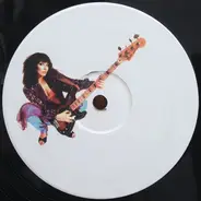 Kate Bush - King Of The Mountain