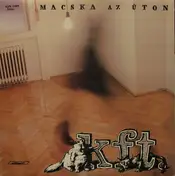 Kft - Macska Az Úton