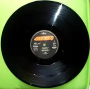 12inch Vinyl Single - Kiss - Reason To Live