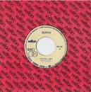 7inch Vinyl Single - Kombi - Przytul Mnie / Hotel Twoich Snów