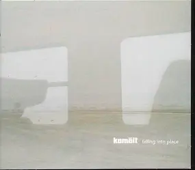 Komëit - Falling Into Place