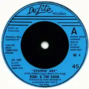 7inch Vinyl Single - Kool & The Gang - Steppin' Out