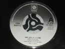 7inch Vinyl Single - Lena Martell - One Day At A Time - Push-out Centre