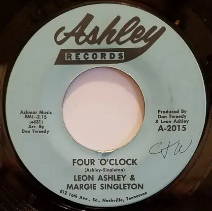 Leon Ashley & Margie Singleton - Hangin' On