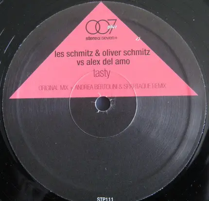 Les Schmitz & Oliver Schmitz vs Alex Del Amo - Tasty