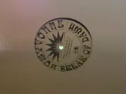 Loryvonne & Break A Dawn - Man Can't U C