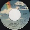 7'' - Loretta Lynn - Somebody Led Me Away / Everybody's Lookin' For Somebody New