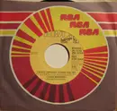7inch Vinyl Single - Louise Mandrell - I'm Not Through Loving You Yet
