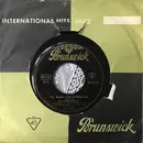 7inch Vinyl Single - Louis Armstrong And His All-Stars - My Bucket's Got A Hole In It