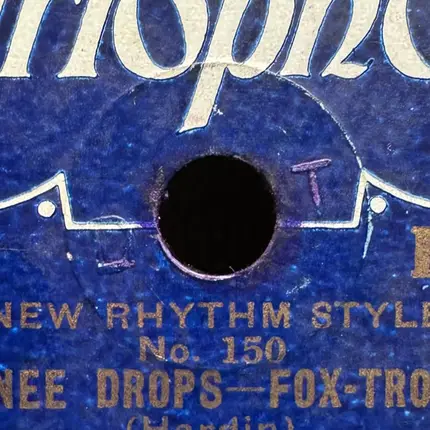 Louis Armstrong & His Hot Five - Skip The Gutter / Knee Drops