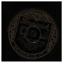 Schellack - Louis Jordan And His Tympany Five - Choo Choo Ch'Boogie / That Chick's Too Young To Fry