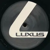 Lower Level - Luxus 006