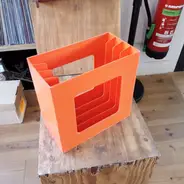 LP-Box 70er Jahre - in orange, für ca. 40 LPs, mit quadratischem Mittelloch