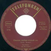 Manuela und die 5 Dops - Dumme Sterben Niemals Aus