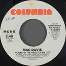 7inch Vinyl Single - Mac Davis - Picking Up The Pieces Of My Life