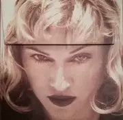 CD & Buch - Madonna - The Girlie Show