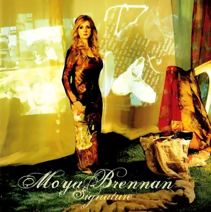 Maire Brennan - Signature