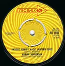 7inch Vinyl Single - Marian Henderson - Antique Annie's Magic Lantern Show