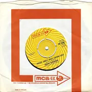 7inch Vinyl Single - Marian Henderson - Antique Annie's Magic Lantern Show