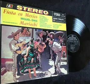 Mariachi Miguel Diaz - Fiesta En Mexico