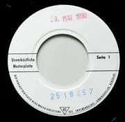 7inch Vinyl Single - Michael Larsen - Verloren Ist Noch Lange Nicht Vorbei