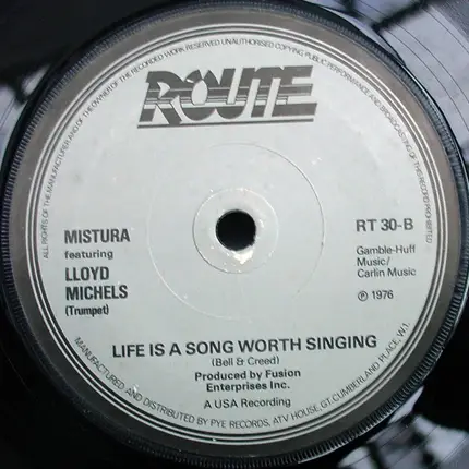 Mistura Featuring Lloyd Michels - The Flasher