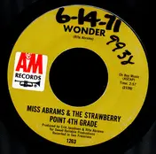 Miss Abrams And The Strawberry Point 4th Grade Cl - Wonder