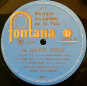 10'' - Musique Des Gardiens De La Paix , Direction Désiré Dondeyne - La Garde Défile N° 1