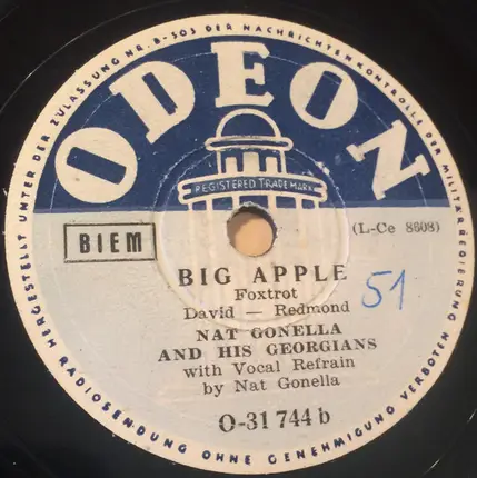 Nat Gonella & His Georgians - The Dipsy Doodle / Big Apple