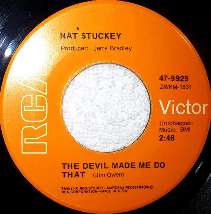 Nat Stuckey - She Wakes Me With A Kiss Every Morning (And She Loves Me To Sleep Every Night)