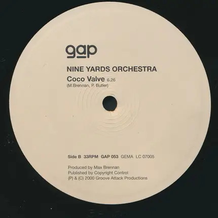 Nine Yards Orchestra - Features / Coco Valve
