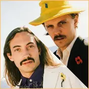 The Odd Couple - Universum Duo