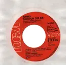 7inch Vinyl Single - Oliver Onions - Flying Through The Air / Plata And Salut - no cover