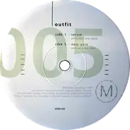 Outfit - Serum / New York