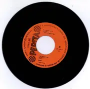 7inch Vinyl Single - Papp László / Beatrice - Pofonok Völgye Avagy Papp Lacit Nem Lehet Legyőzni (Részletek A Filmből)