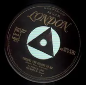 Patience & Prudence - Tonight You Belong To Me / A Smile And A Ribbon