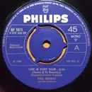 7inch Vinyl Single - Paul Mauriat And His Orchestra - Love In Every Room (Meme Si Tu Revenias)