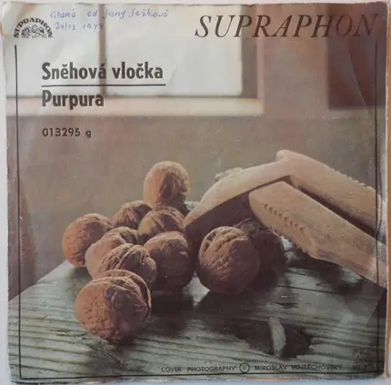 Pavlína Filipovská , Jiří Suchý - Sněhová Vločka / Purpura