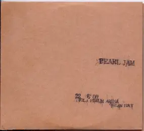 Pearl Jam - 22 6 00 - Fila Forum Arena - Milan, Italy