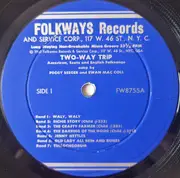 LP - Peggy Seeger And Ewan MacColl - Two-Way Trip: American, Scots And English Folksongs Sung By - Mono, Booklet, Texturized