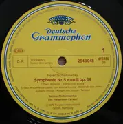 LP - Pyotr Ilyich Tchaikovsky : Berliner Philharmoniker • Herbert Von Karajan - Symphony Nr. 5