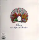 LP - Queen - A Night At The Opera - Embossed, 180g