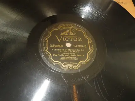 Ray Noble And His Orchestra - Standing On The Corner / A Letter To My Mother