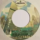 7inch Vinyl Single - Reba McEntire - I'm Not That Lonely Yet