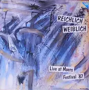 Reichlich Weiblich