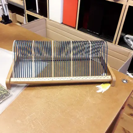 Retro Single Ständer - in blau & weiss, für 50 Singles