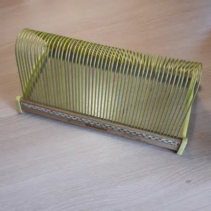 Retro Single Ständer - in gelb, für 50 Singles