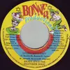 7inch Vinyl Single - Richie Spice Feat. Snatcha Dog - Living Ain't Easy
